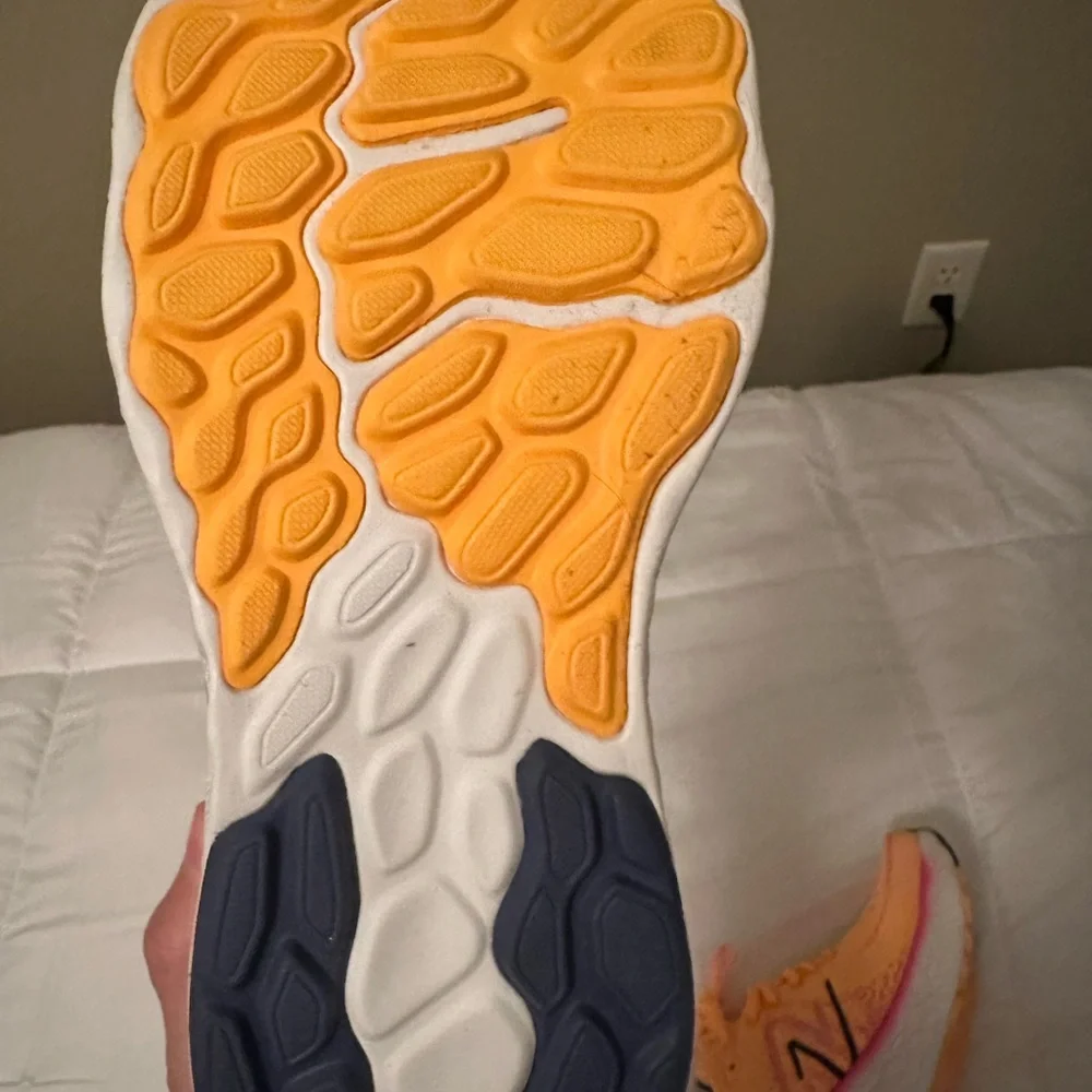 NB running shoes, new never worn - Picture 2 of 3